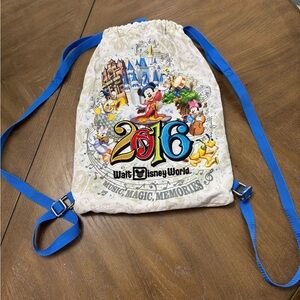 Disney Parks 2016 Walt Disney World Drawstring Backpack – Music, Magic, Memories
